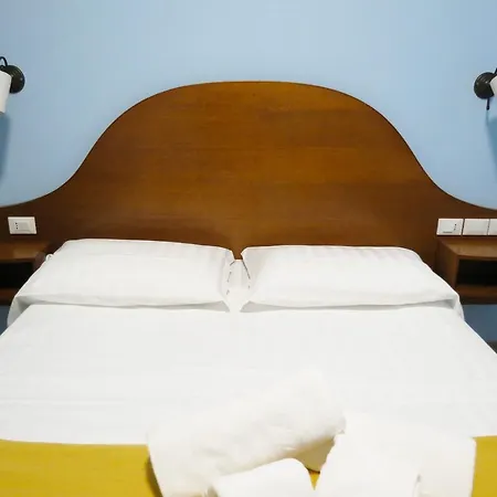Extrahotel Paradise Ξενοδοχείο 2*