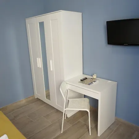 Ξενοδοχείο Extrahotel Paradise 2*
